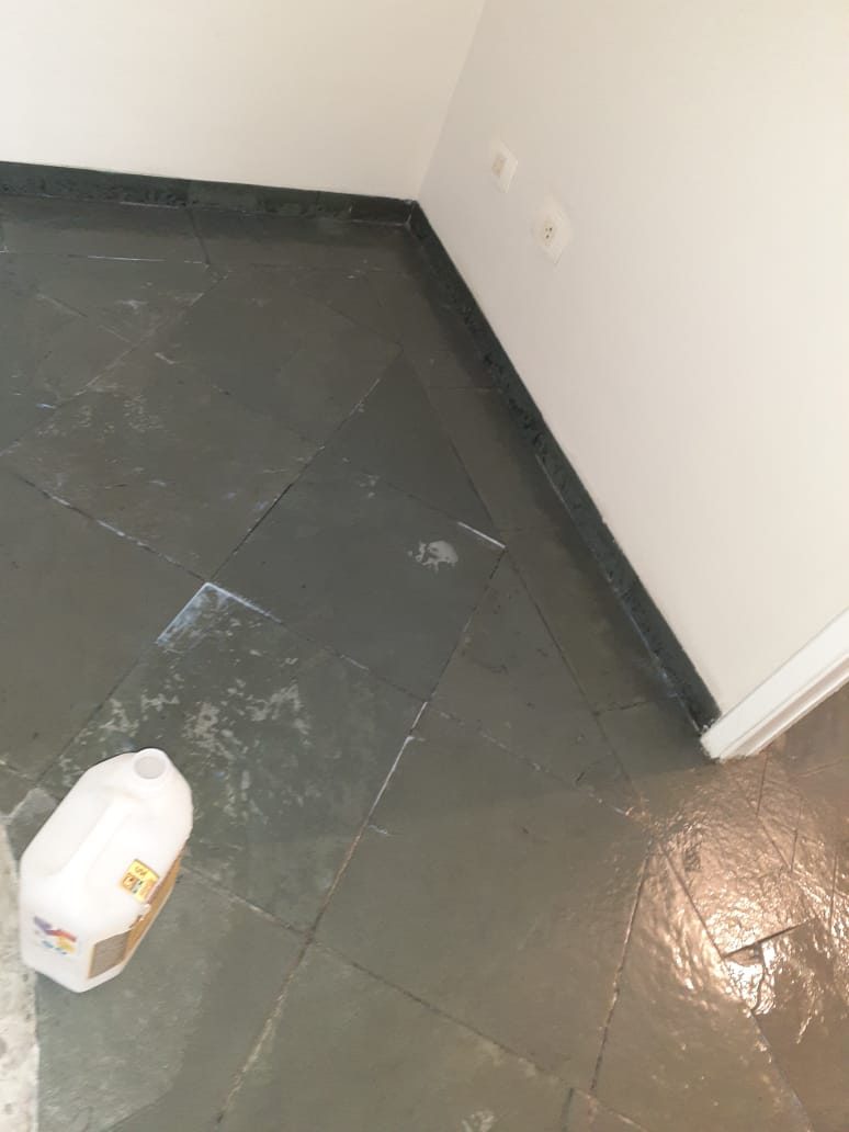 Limpeza e resina em ardósia — Vila Madalena - JF Polimentos